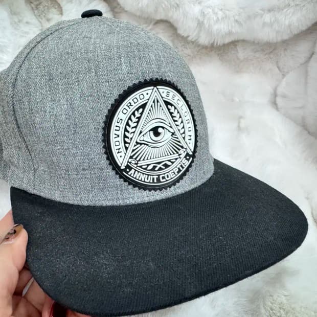 일루미나티 Illuminati Eye 프리미어 남성용 스냅백 야구모자