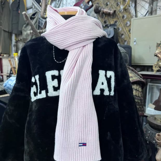 타미힐피거 핑크 니트 목도리