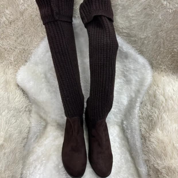 Wanted 다크 브라운 니트 오버니삭스가 달린 스웨이드 롱부츠