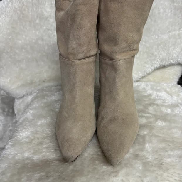 자라(ZARA) 스웨이드 앵클 부츠