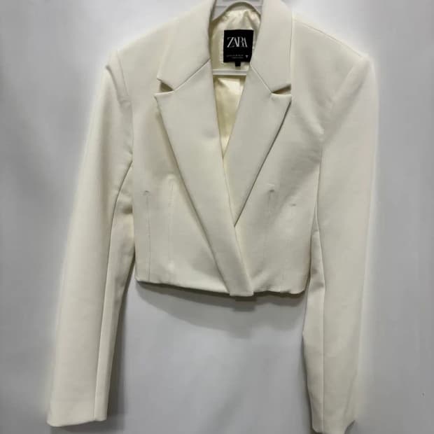 자라(Zara)의 크롭 블레이저 자켓 XS