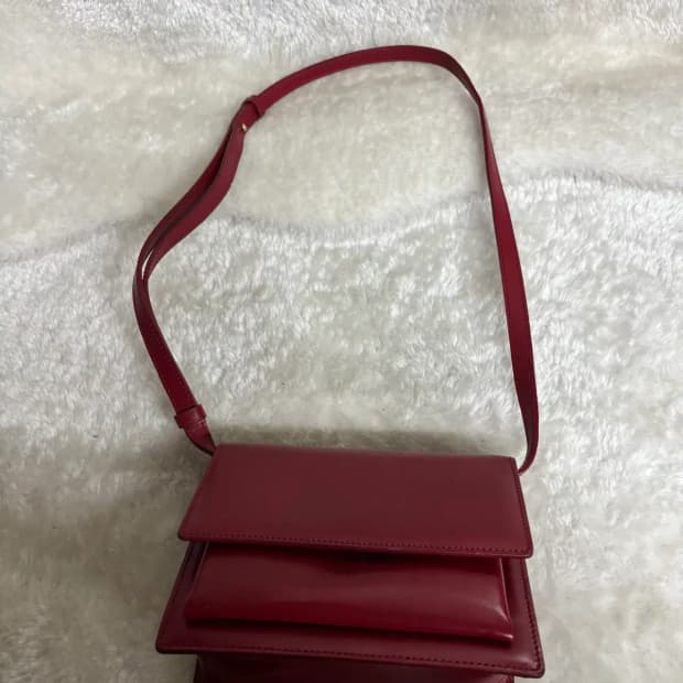 드메리엘(DEMERIEL) 클래식 미니 레드 크로스백