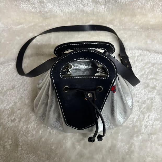 실버 드로스트링 백 복조리 백