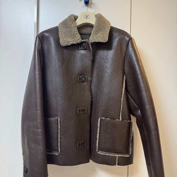 시엔느 쉬어링 무스탕