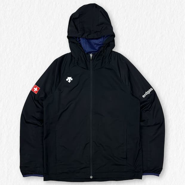 데상트 스위스 윈드브레이커