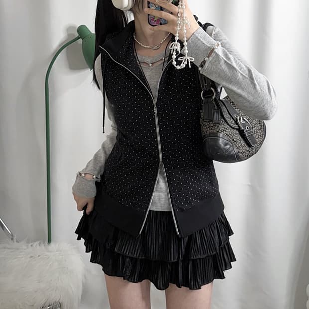 블랙 도트 패턴 투웨이 집업 후드 베스트