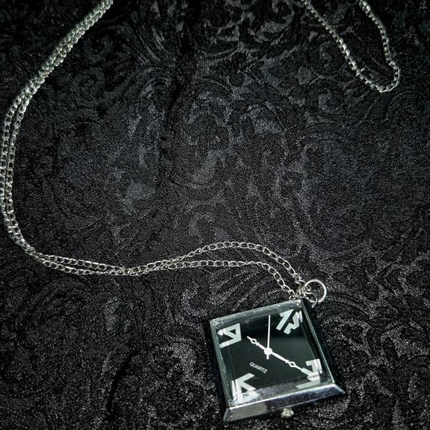 빈티지 y2k 고딕 고스 시계 목걸이