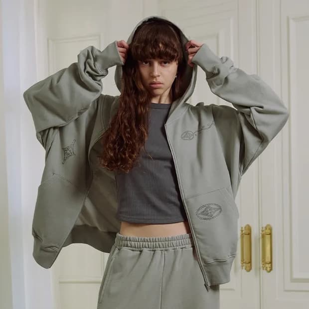 (택O) 더포르타 그래픽 워시드 후드집업 (애쉬 카키)