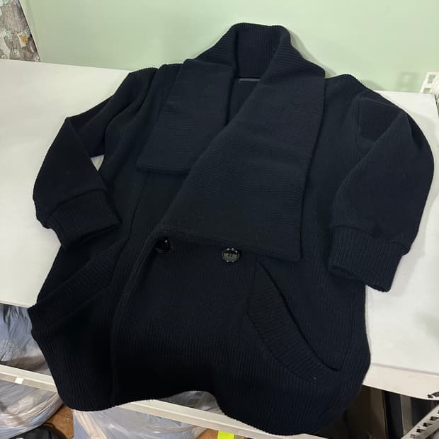 M ZUCCA 주카 다크네이비 루즈핏 rectangle카라 울 가디건