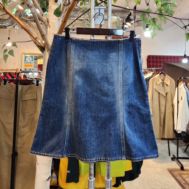 BURBERRY 버버리 블루라벨 데님 스커트