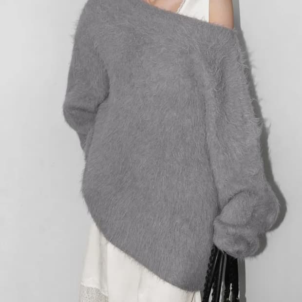 오버핏 보트넥 모헤어 니트