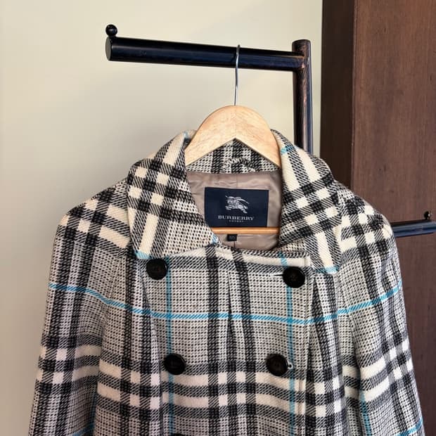 15937 - 버버리 체크 울 코트 (울 48%)