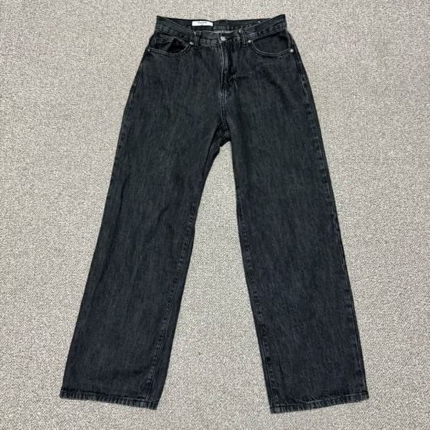 30 에잇세컨즈 흑청바지