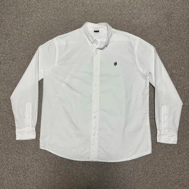 L 오아이오아이 화이트 셔츠