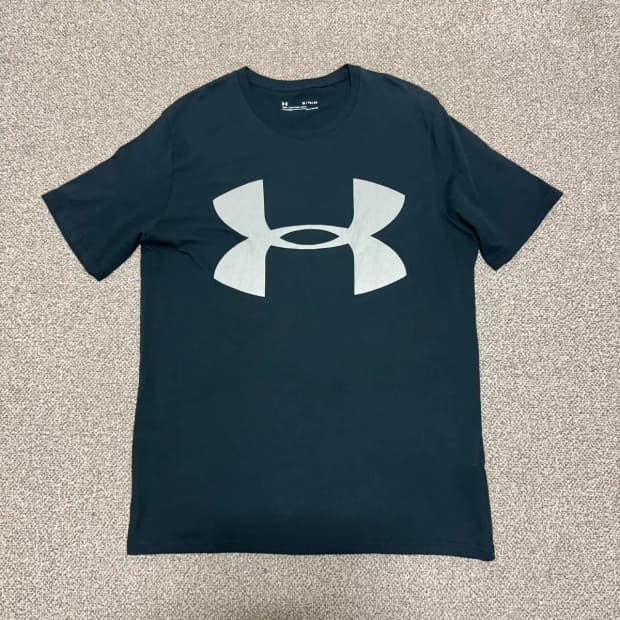 XL 언더아머 빅로고 반팔