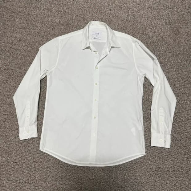 M 무신사스탠다드 화이트 셔츠