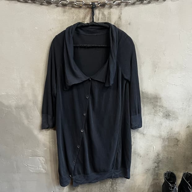 트랜짓 비대칭 가디건