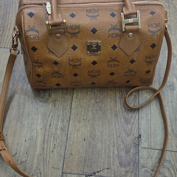 MCM 비세토스 보스턴백 