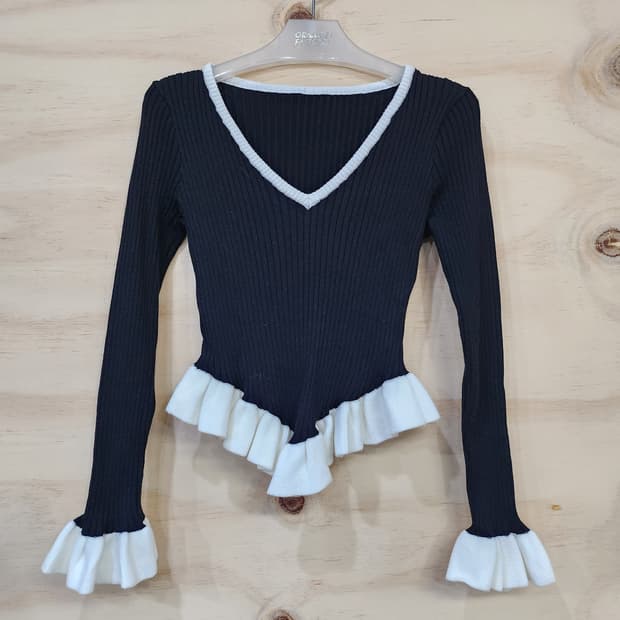 556) 프릴 니트 긴팔 티셔츠