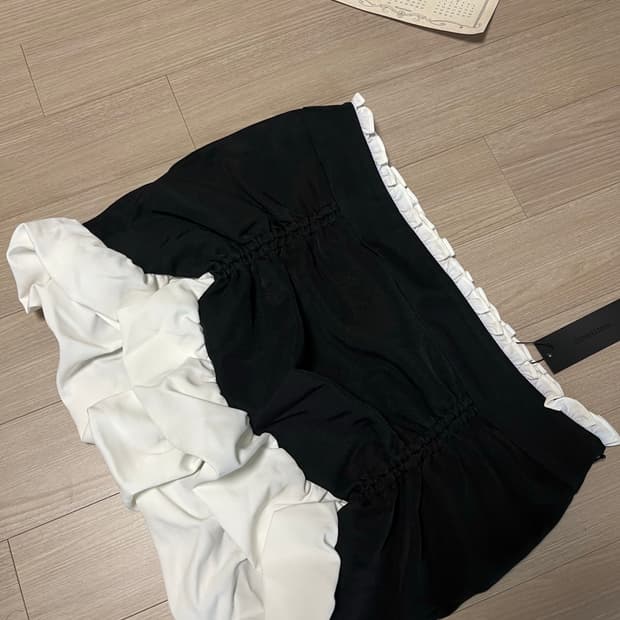 쓰리타임즈 스커트