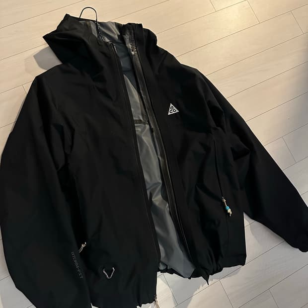 나이키 acg 바람막이