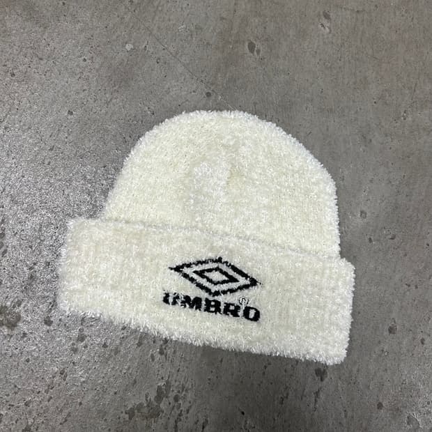 엄브로 비니[1536]