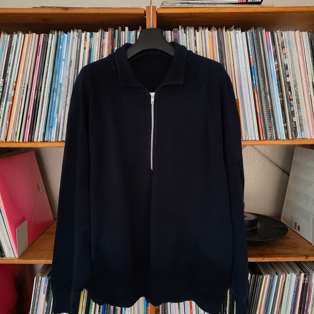 Crepuscule 하프짚 니트