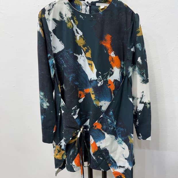 정품) COS 코스 랩 스타일 프린트 블라우스 32