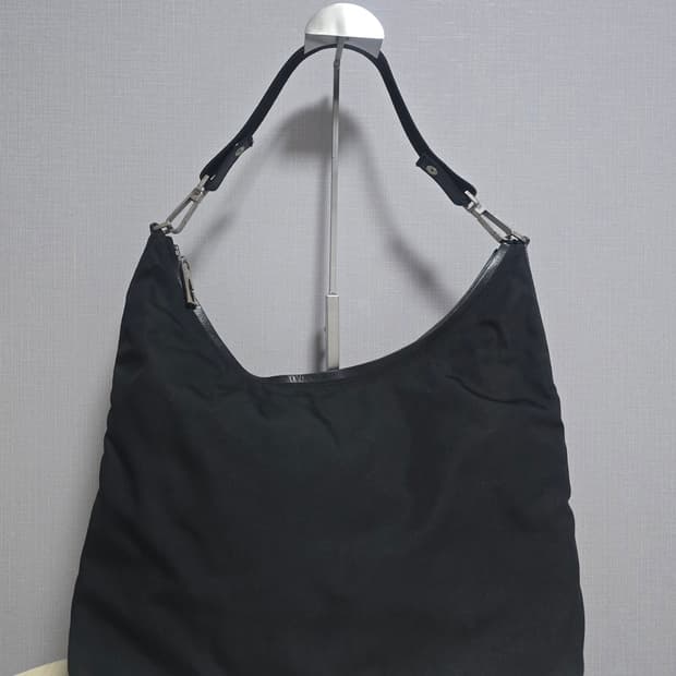 구찌 나일론 레더 콤비 블랙 호보백