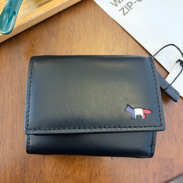 메종키츠네 지갑 새상품