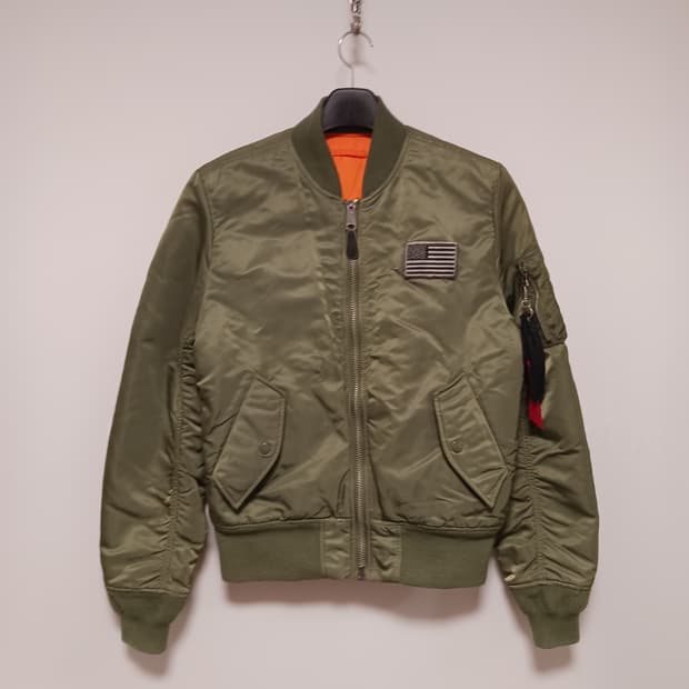 알파인더스트 리버시블  MA-1 항공점퍼. 