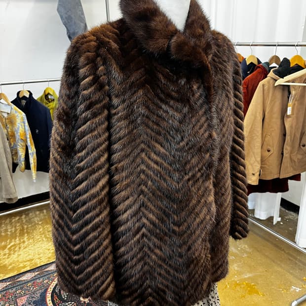 PRELIOT 헤링본 패턴 밍크퍼 자켓