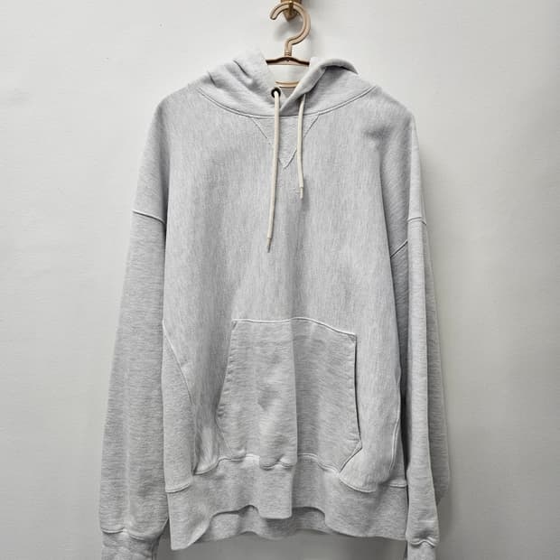 아웃스탠딩 스웨후드 라이트그레이