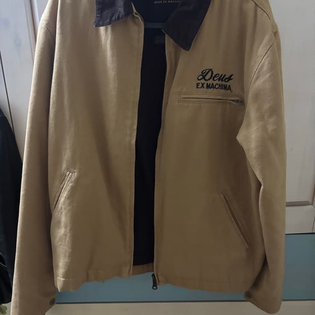 Deus ex Machina 자켓