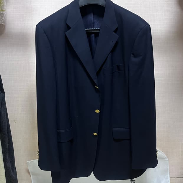 입생로랑 금장 블레이저