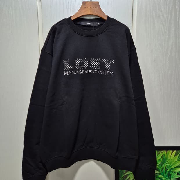 LMC 로스트 맨투맨 블랙