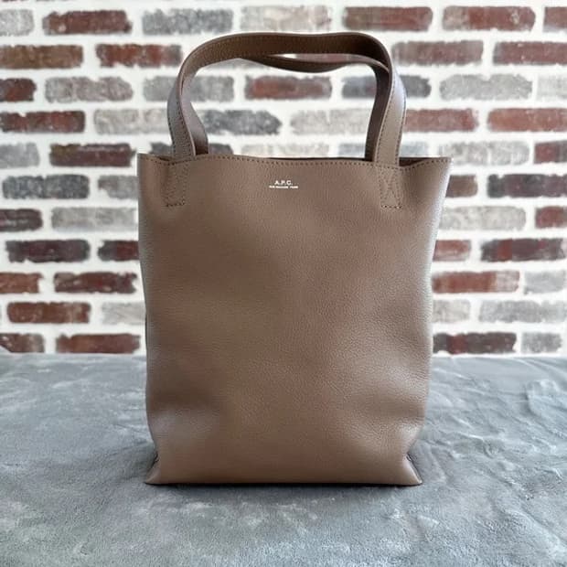 A.P.C. 아페쎄 마이코 가죽 토트백 스몰 (7월까지만 판매가능)