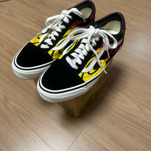 반스 프리미엄 올드스쿨 플레임 블랙 화이트 280