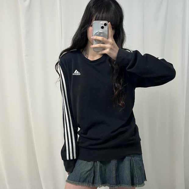 Adidas black sweatshirt