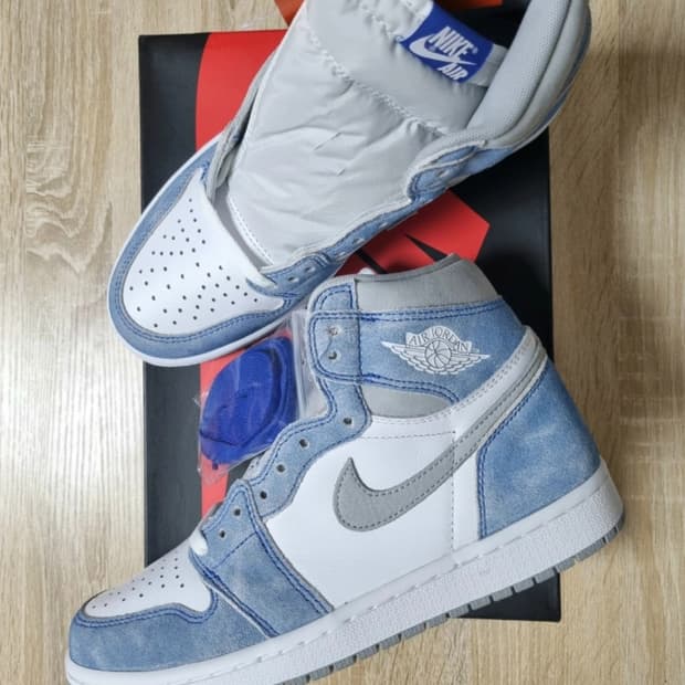 [255]조던1 하이 OG 하이퍼로얄