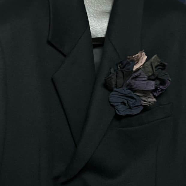 Archivio jm ribot 실크 브로치