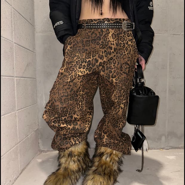 더미스테리어스호텔 레오파드 카고 팬츠