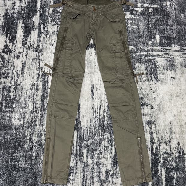 {Moussy} Khaki Long Zip Cargo Pants 