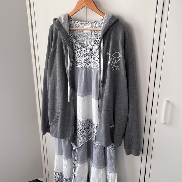 Claire 잔꽃 패치워크 스즈코 나시 롱 원피스 