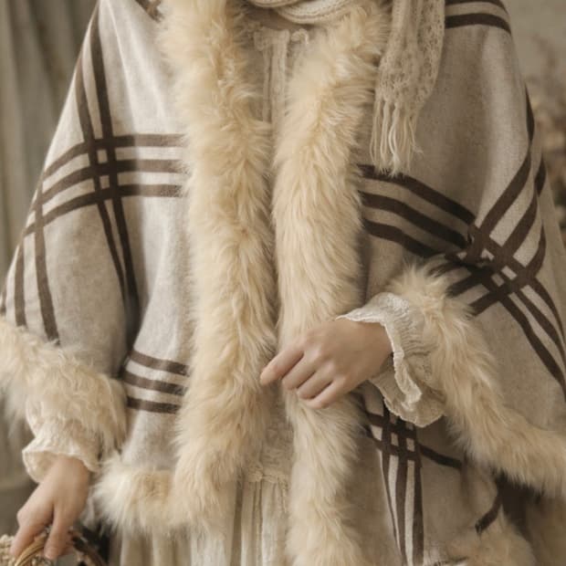 빈티지 체크 퍼 케이프 망토