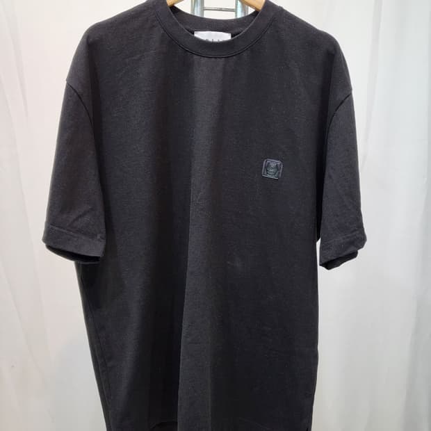 솔리드옴므 블랙 퀀텀 그래픽 반소매 티셔츠 (Black 'Quantum'