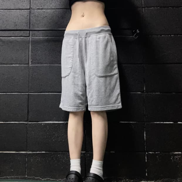 아디다스 그레이 버뮤다 팬츠