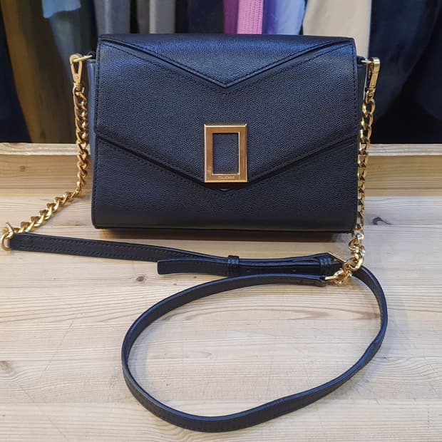 쿠론 에즈 비지니스 크로스백