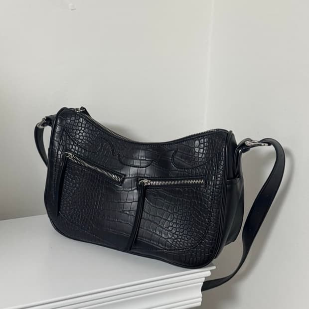 파이톤 레더 크로스백 