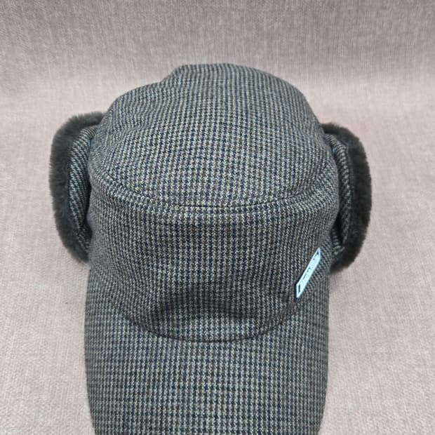 블랙앤화이트 체크무늬 귀달이 헌팅캡